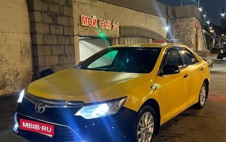 Toyota Camry, 2017 год, 1 100 000 рублей, 8 фотография