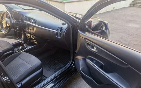 KIA Rio IV, 2018 год, 1 650 000 рублей, 9 фотография