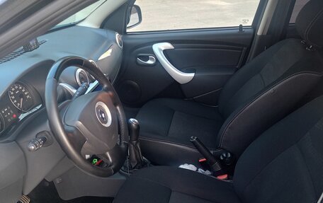 Renault Sandero I, 2013 год, 750 000 рублей, 5 фотография