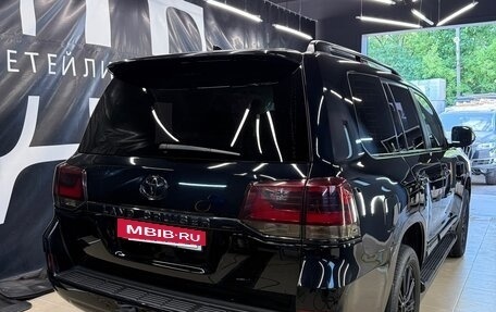 Toyota Land Cruiser 200, 2015 год, 4 700 000 рублей, 2 фотография