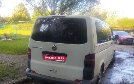 Volkswagen Transporter T5 рестайлинг, 2005 год, 1 000 000 рублей, 6 фотография