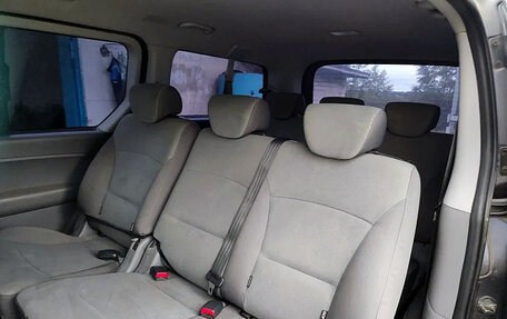 Hyundai H-1 II рестайлинг, 2011 год, 1 900 000 рублей, 6 фотография