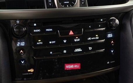 Lexus LX III, 2016 год, 4 999 000 рублей, 25 фотография