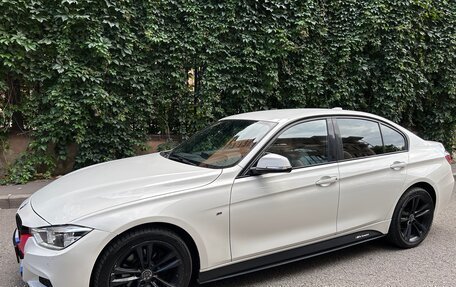 BMW 3 серия, 2017 год, 2 780 000 рублей, 3 фотография