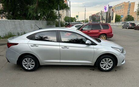 Hyundai Solaris II рестайлинг, 2018 год, 783 000 рублей, 4 фотография