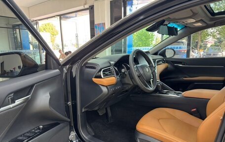 Toyota Camry, 2021 год, 2 250 000 рублей, 7 фотография