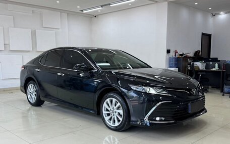 Toyota Camry, 2021 год, 2 250 000 рублей, 3 фотография