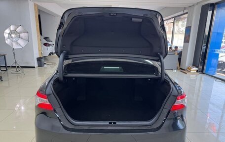 Toyota Camry, 2021 год, 2 250 000 рублей, 15 фотография