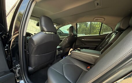 Toyota Camry, 2021 год, 3 820 000 рублей, 9 фотография