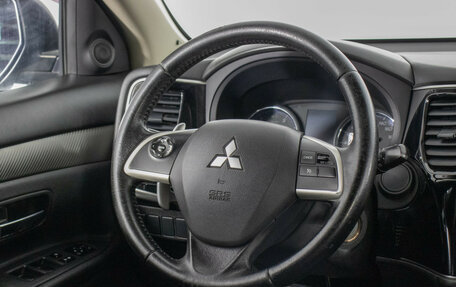 Mitsubishi Outlander III рестайлинг 3, 2012 год, 890 000 рублей, 15 фотография