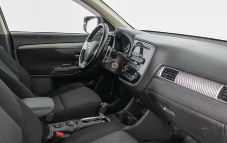 Mitsubishi Outlander III рестайлинг 3, 2012 год, 890 000 рублей, 9 фотография