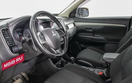 Mitsubishi Outlander III рестайлинг 3, 2012 год, 890 000 рублей, 10 фотография