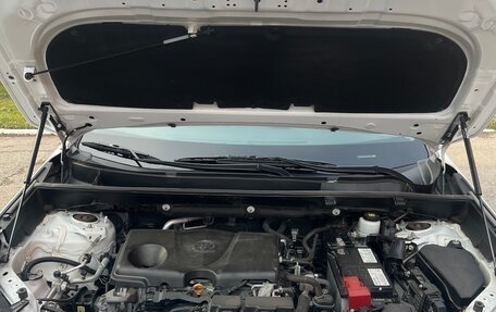 Toyota RAV4, 2019 год, 2 700 000 рублей, 6 фотография