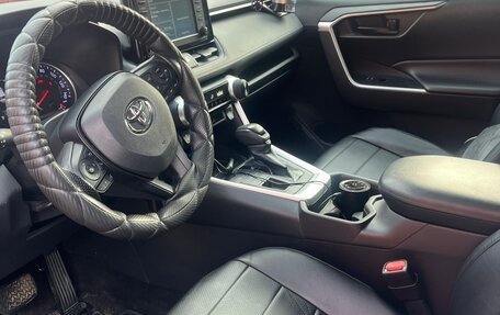 Toyota RAV4, 2019 год, 2 700 000 рублей, 7 фотография