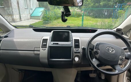 Toyota Prius, 2008 год, 849 999 рублей, 9 фотография