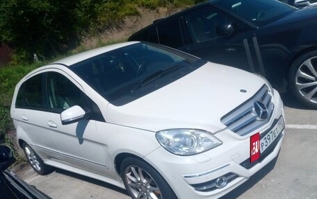 Mercedes-Benz B-Класс, 2011 год, 1 040 000 рублей, 2 фотография