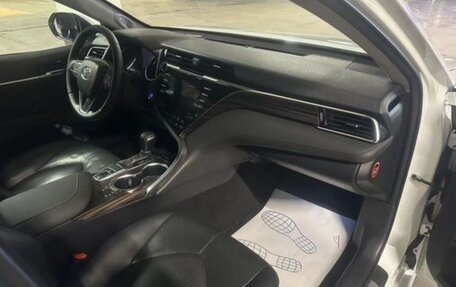 Toyota Camry, 2019 год, 2 950 000 рублей, 11 фотография