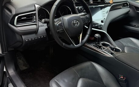 Toyota Camry, 2019 год, 2 950 000 рублей, 9 фотография