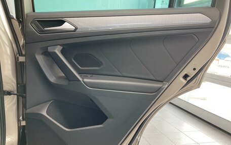 Volkswagen Tiguan II, 2021 год, 3 400 000 рублей, 20 фотография