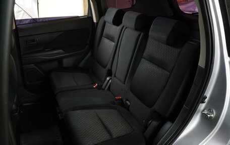 Mitsubishi Outlander III рестайлинг 3, 2012 год, 1 299 000 рублей, 9 фотография