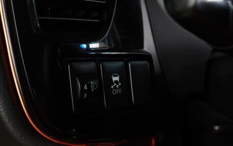 Mitsubishi Outlander III рестайлинг 3, 2012 год, 1 299 000 рублей, 13 фотография