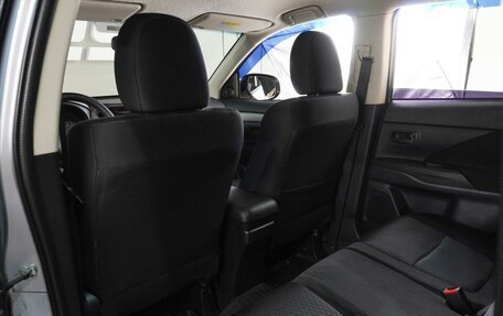 Mitsubishi Outlander III рестайлинг 3, 2012 год, 1 299 000 рублей, 11 фотография