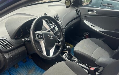 Hyundai Solaris II рестайлинг, 2011 год, 550 000 рублей, 7 фотография