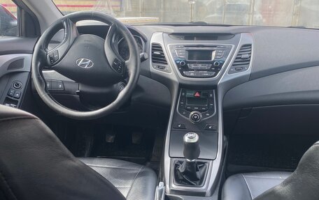 Hyundai Elantra V, 2014 год, 990 000 рублей, 5 фотография