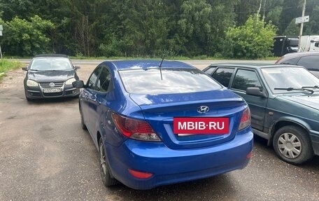 Hyundai Solaris II рестайлинг, 2011 год, 550 000 рублей, 2 фотография