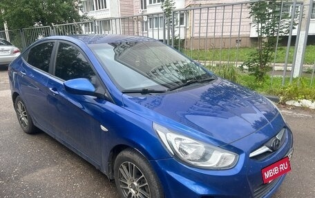 Hyundai Solaris II рестайлинг, 2011 год, 550 000 рублей, 5 фотография