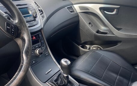 Hyundai Elantra V, 2014 год, 990 000 рублей, 8 фотография