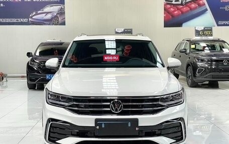 Volkswagen Tiguan II, 2022 год, 2 420 000 рублей, 8 фотография