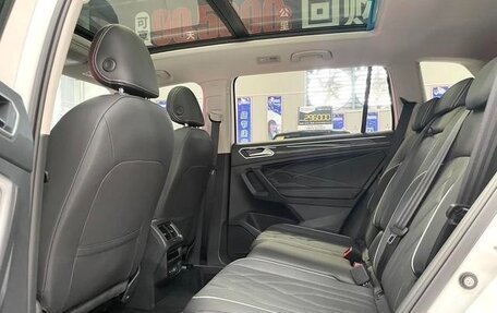 Volkswagen Tiguan II, 2022 год, 2 420 000 рублей, 18 фотография