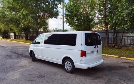 Volkswagen Caravelle T6 рестайлинг, 2024 год, 6 850 000 рублей, 2 фотография