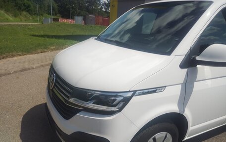 Volkswagen Caravelle T6 рестайлинг, 2024 год, 6 850 000 рублей, 32 фотография