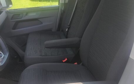 Volkswagen Caravelle T6 рестайлинг, 2024 год, 6 850 000 рублей, 35 фотография