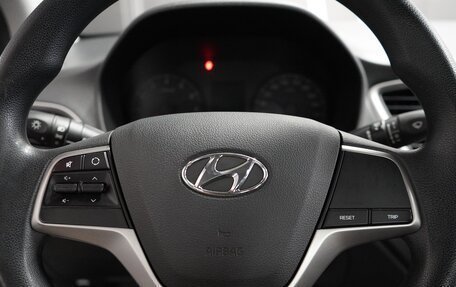 Hyundai Solaris II рестайлинг, 2018 год, 1 869 000 рублей, 15 фотография