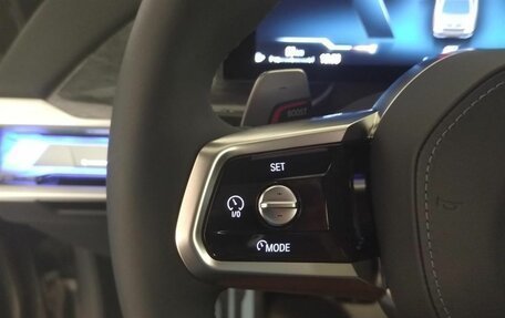 BMW 7 серия, 2025 год, 40 000 000 рублей, 16 фотография