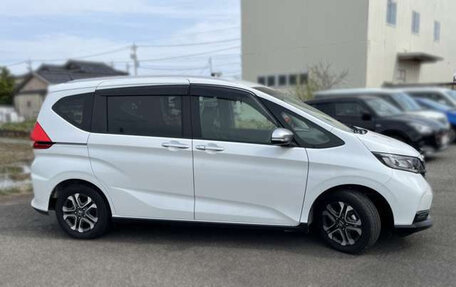 Honda Freed II, 2021 год, 1 340 001 рублей, 3 фотография