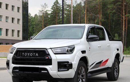 Toyota Hilux VIII, 2023 год, 6 800 000 рублей, 1 фотография