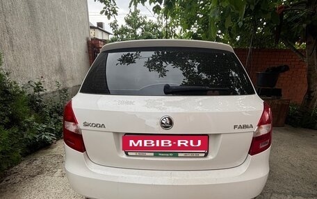 Skoda Fabia II, 2014 год, 900 000 рублей, 5 фотография