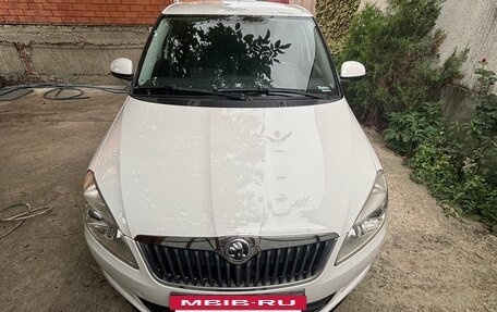 Skoda Fabia II, 2014 год, 900 000 рублей, 2 фотография