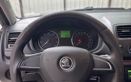 Skoda Fabia II, 2014 год, 900 000 рублей, 21 фотография