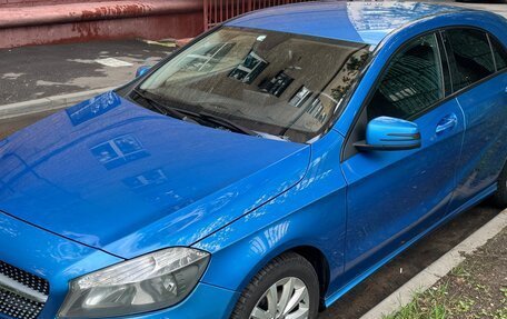 Mercedes-Benz A-Класс, 2014 год, 1 450 000 рублей, 2 фотография