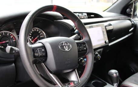 Toyota Hilux VIII, 2023 год, 6 800 000 рублей, 17 фотография