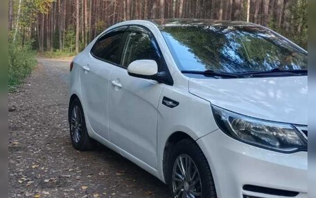 KIA Rio III рестайлинг, 2015 год, 600 000 рублей, 3 фотография