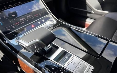Audi A8, 2021 год, 5 470 006 рублей, 26 фотография