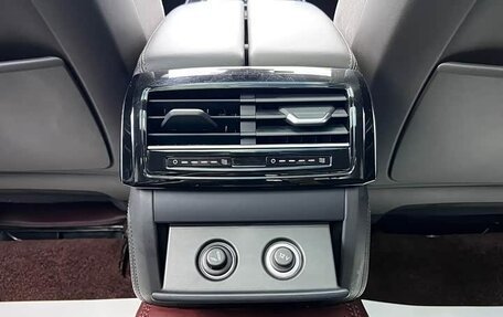 Audi A8, 2021 год, 5 470 006 рублей, 27 фотография