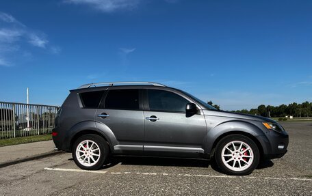 Mitsubishi Outlander III рестайлинг 3, 2008 год, 950 000 рублей, 5 фотография