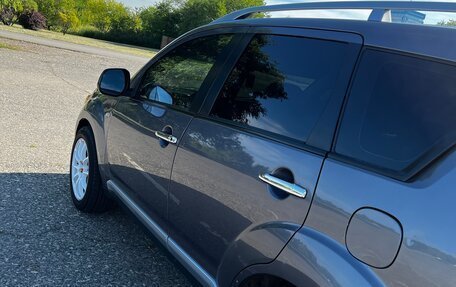 Mitsubishi Outlander III рестайлинг 3, 2008 год, 950 000 рублей, 10 фотография